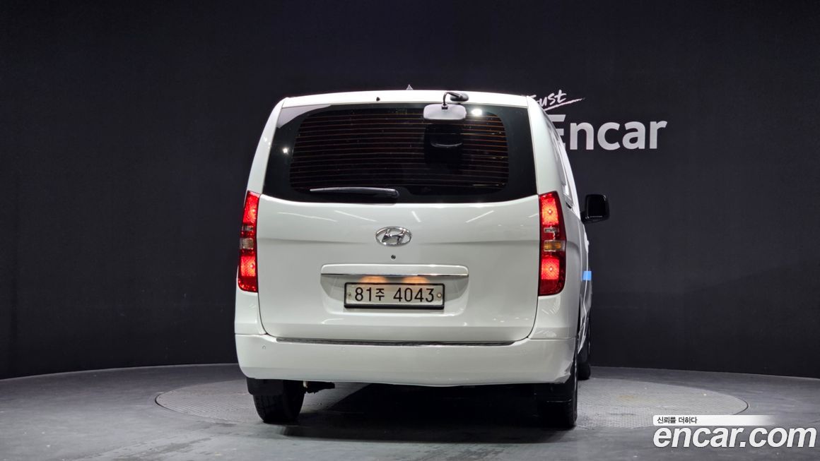 Hyundai Starex 2021