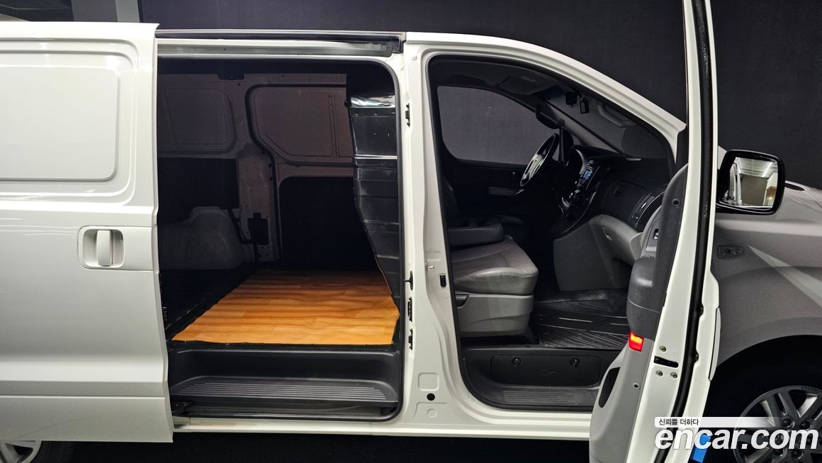 Hyundai Starex 2021