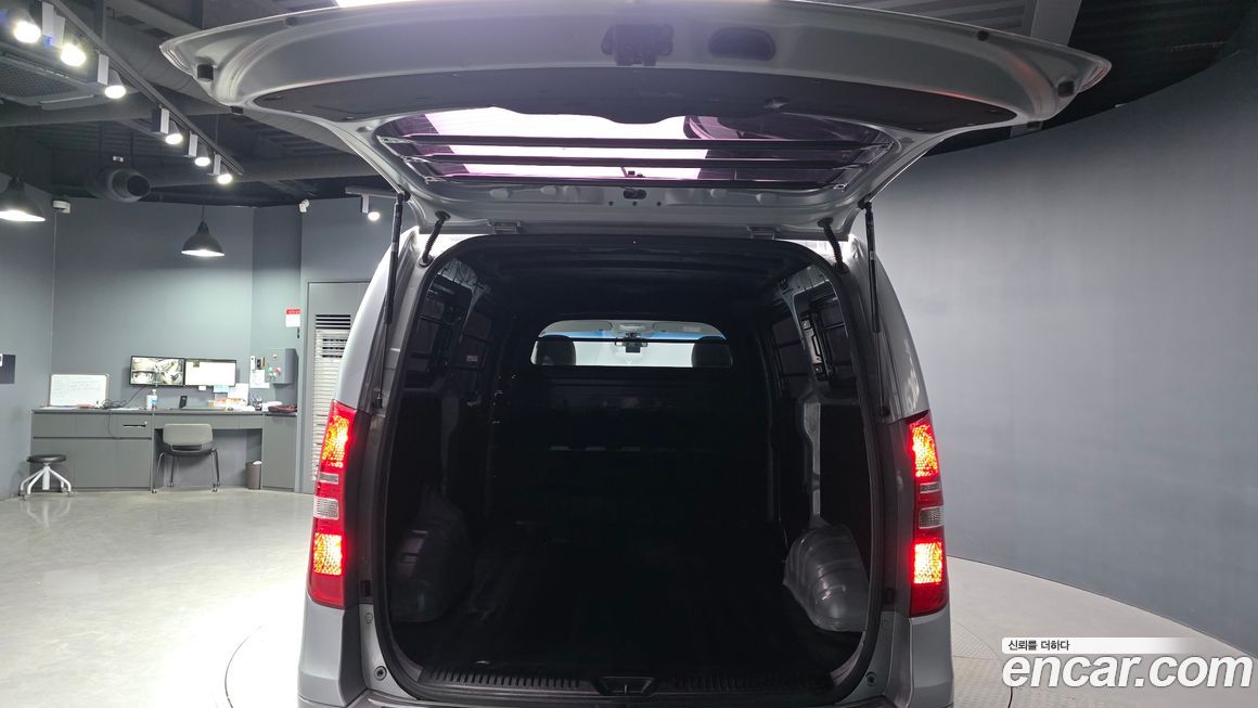 Hyundai Starex 2021
