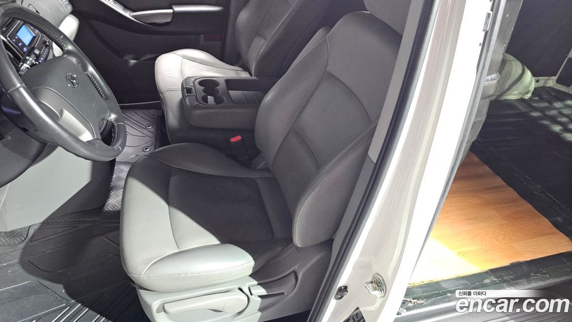 Hyundai Starex 2021