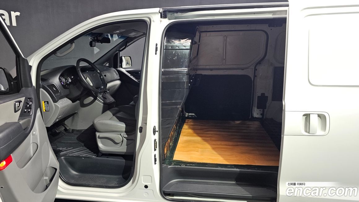 Hyundai Starex 2021