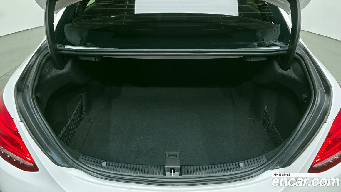 Mercedes-Benz C-Class 2018