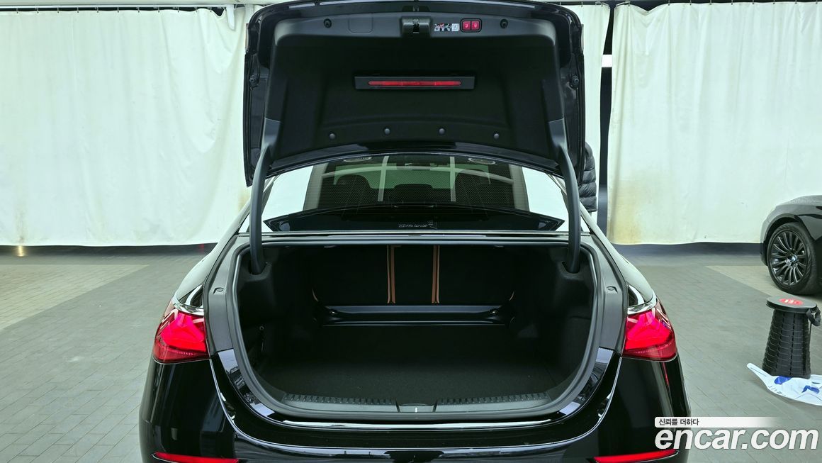 Mercedes-Benz E-Class 2026