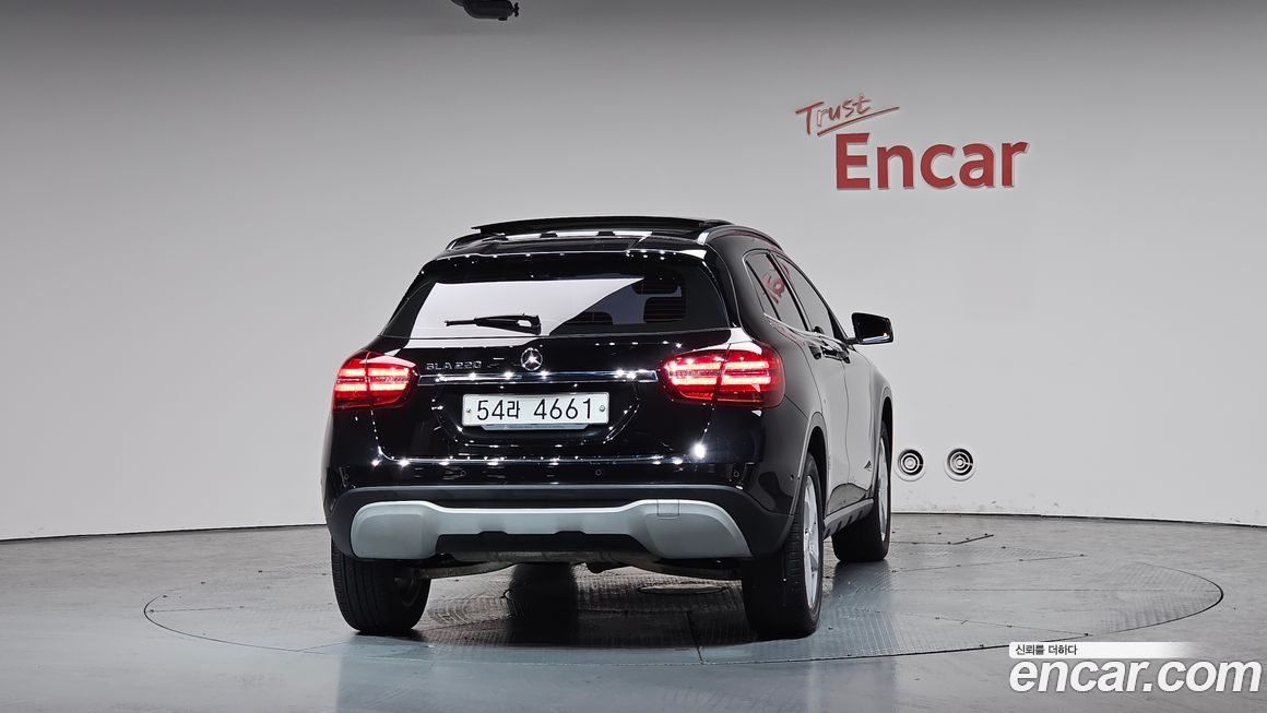 Mercedes-Benz GLA-Class 2018