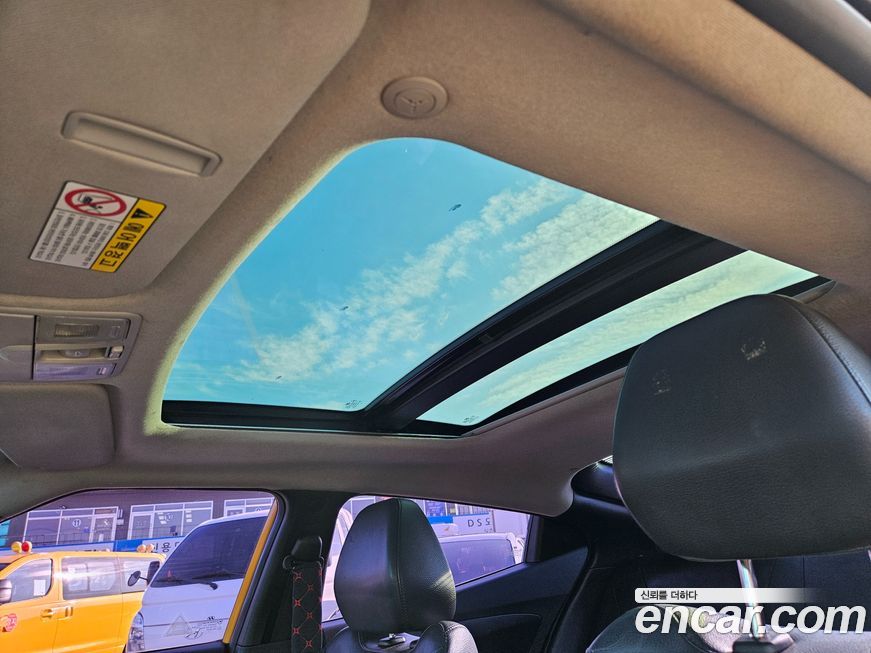 Hyundai Veloster 2012