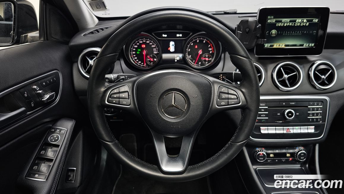 Mercedes-Benz GLA-Class 2018