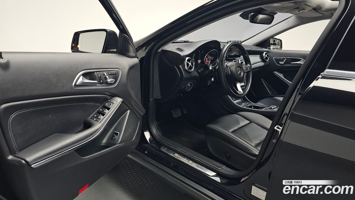 Mercedes-Benz GLA-Class 2018