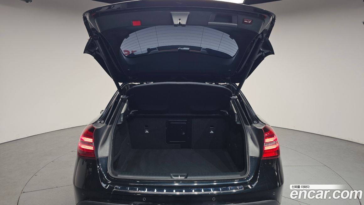 Mercedes-Benz GLA-Class 2018