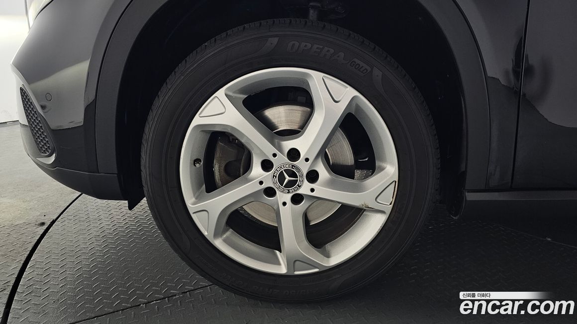 Mercedes-Benz GLA-Class 2018