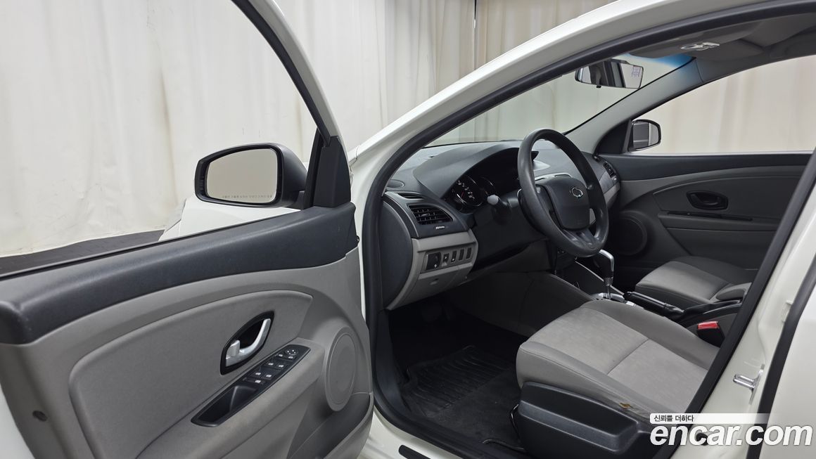 Renault-KoreaSamsung SM3 2011