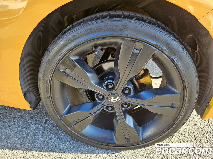 Hyundai Veloster 2012