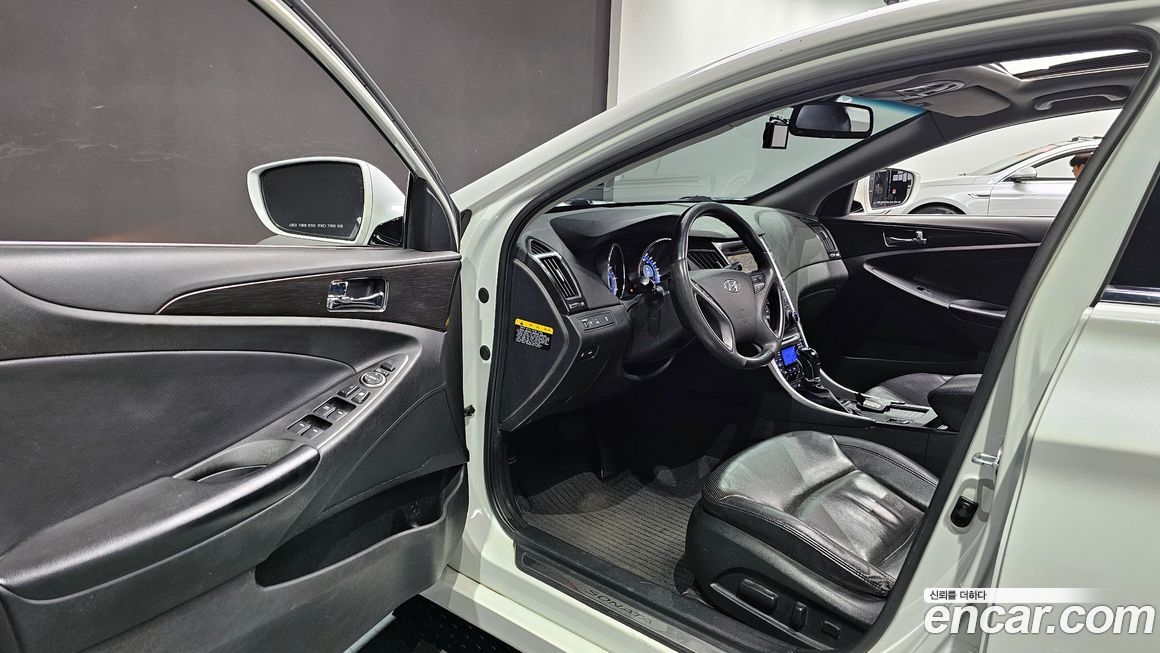 Hyundai Sonata 2012