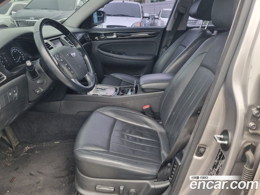 Hyundai Genesis 2013