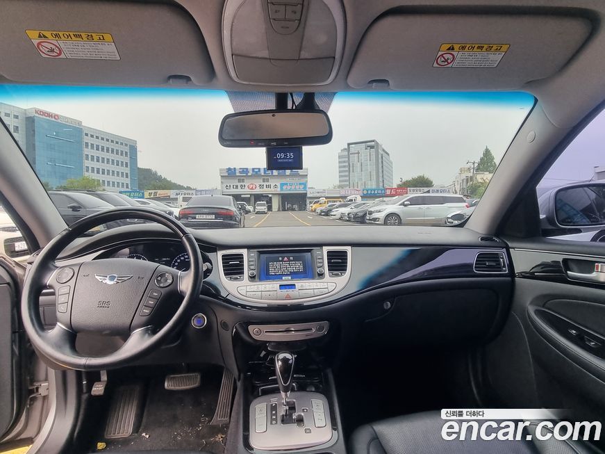 Hyundai Genesis 2013