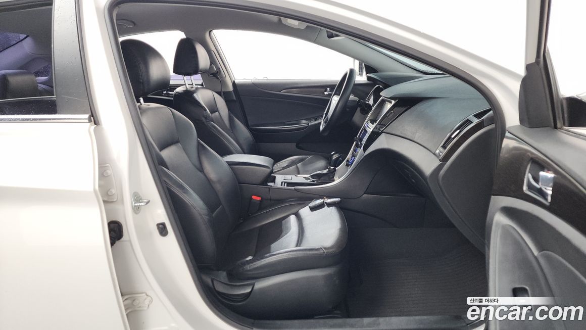 Hyundai Sonata 2012