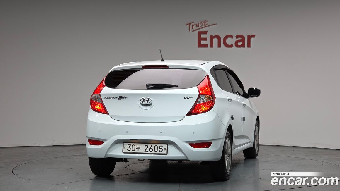 Hyundai Accent 2015