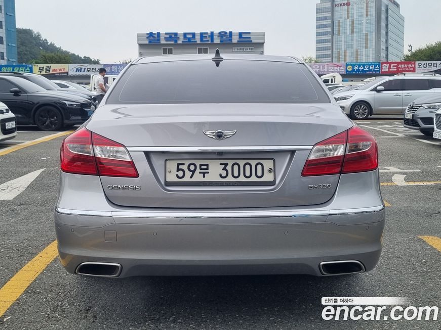 Hyundai Genesis 2013