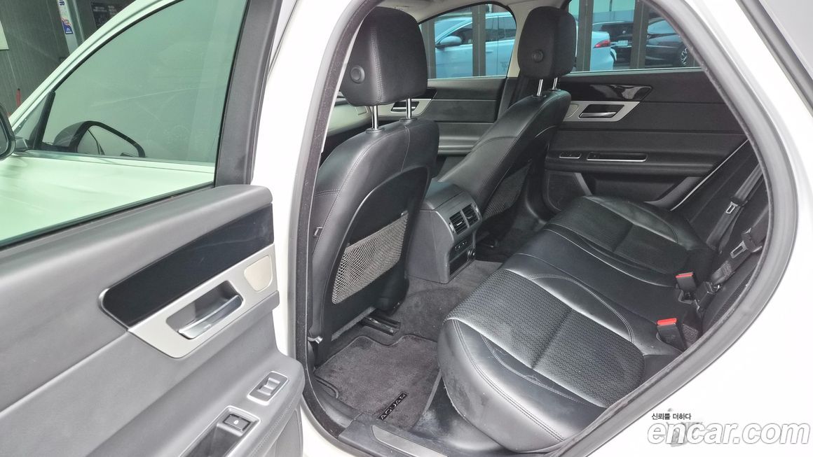 Jaguar XF 2018