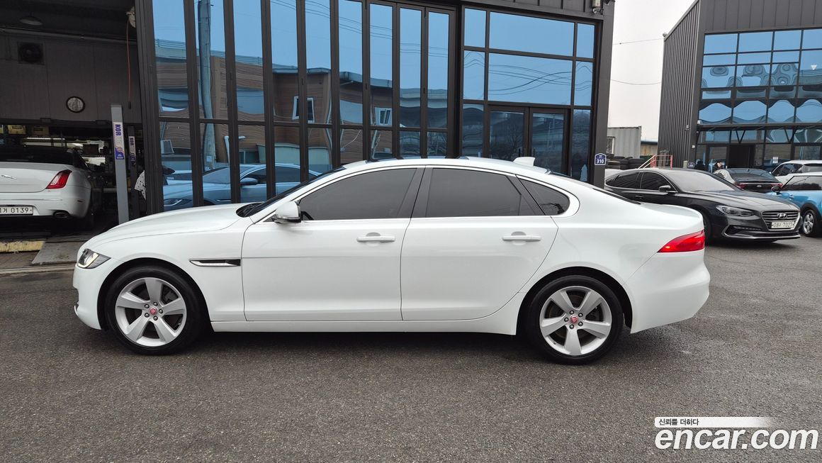 Jaguar XF 2018