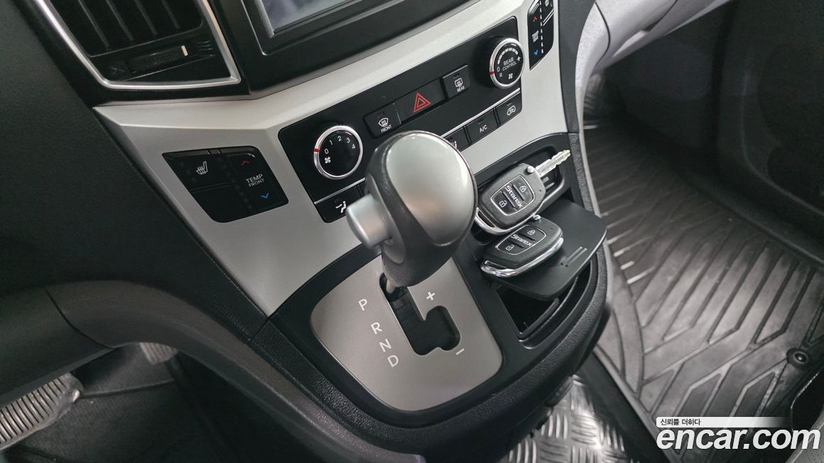 Hyundai Starex 2016