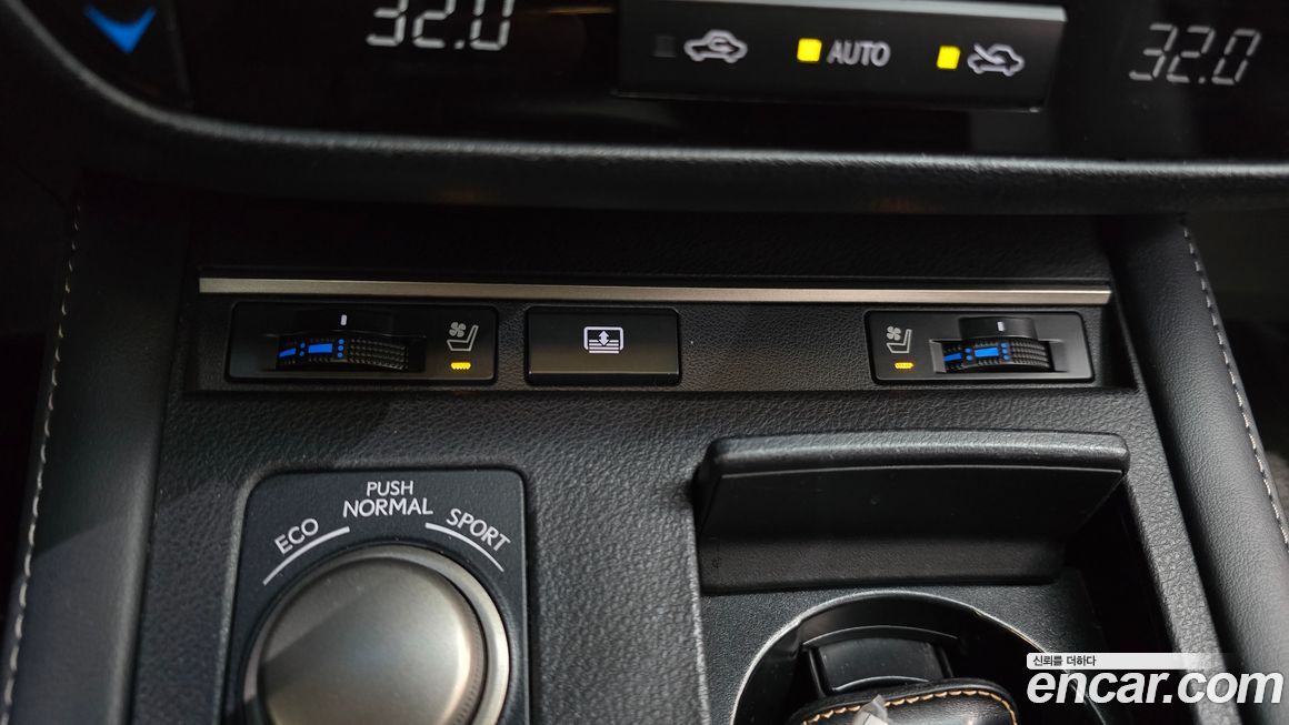 Lexus ES 2018