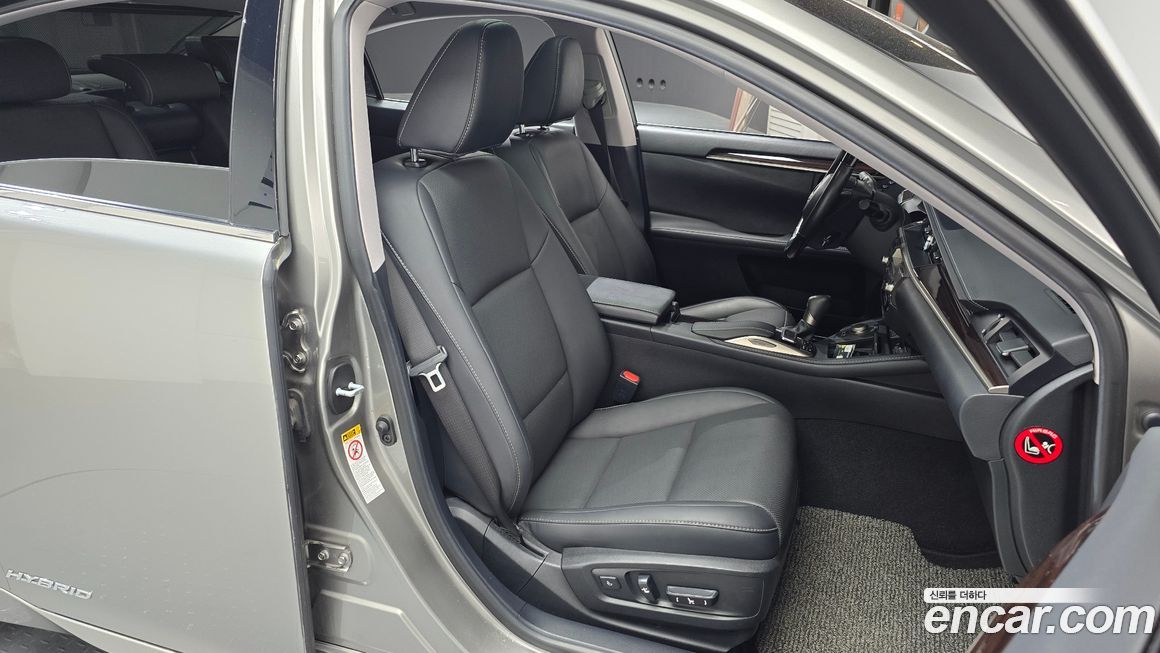 Lexus ES 2018