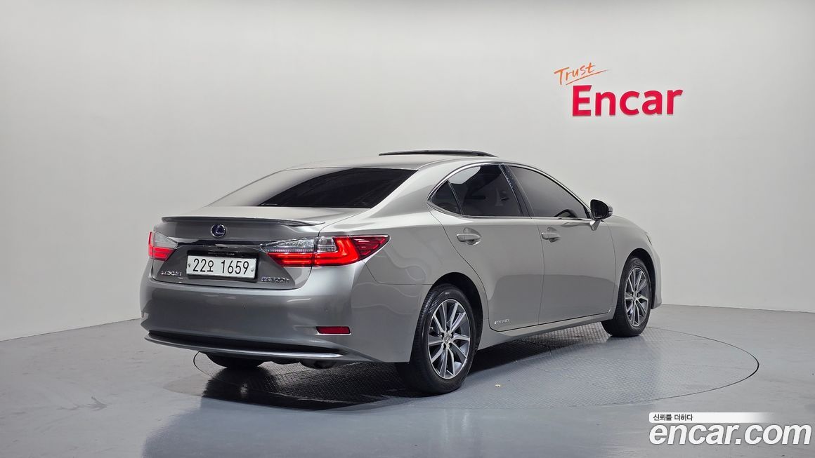Lexus ES 2018