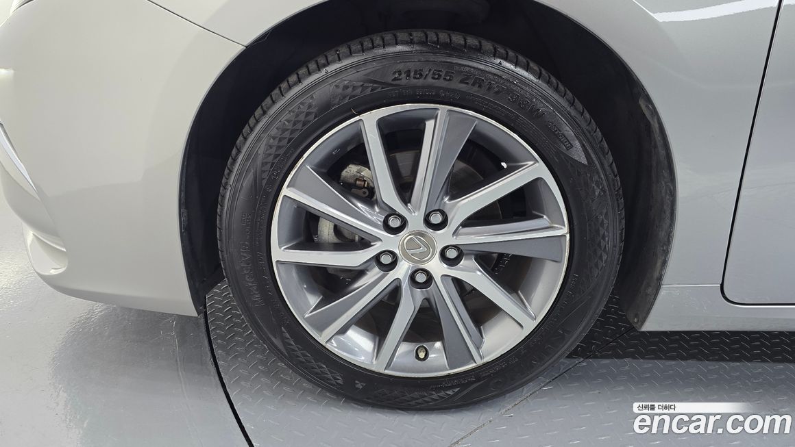 Lexus ES 2018