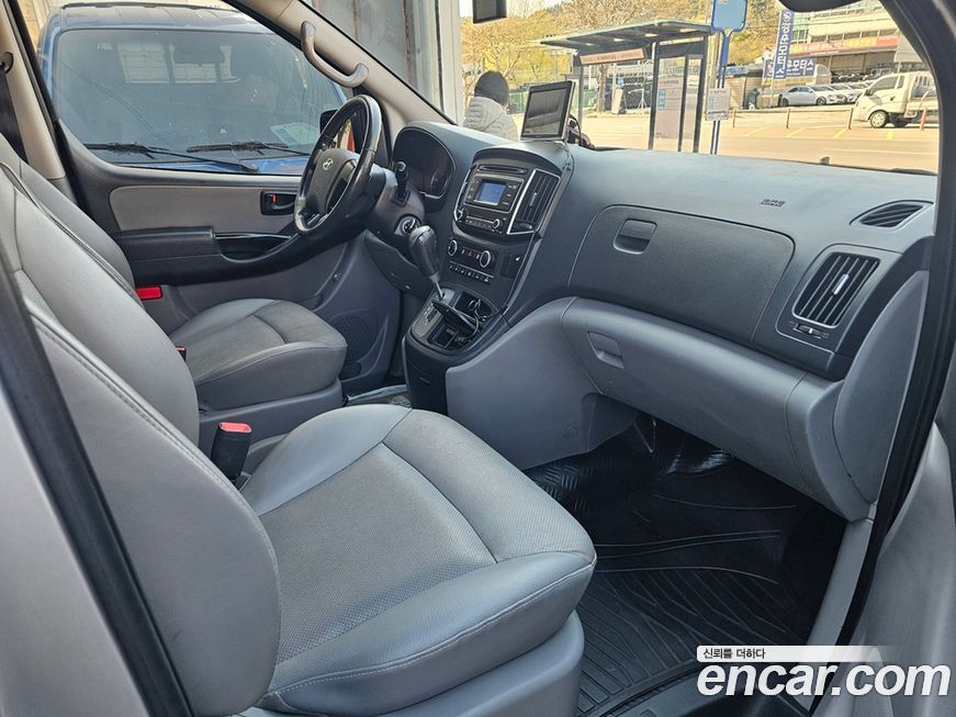 Hyundai Starex 2018