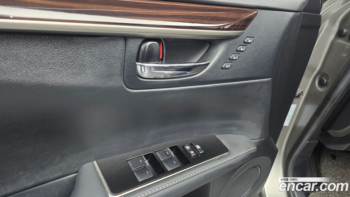 Lexus ES 2018