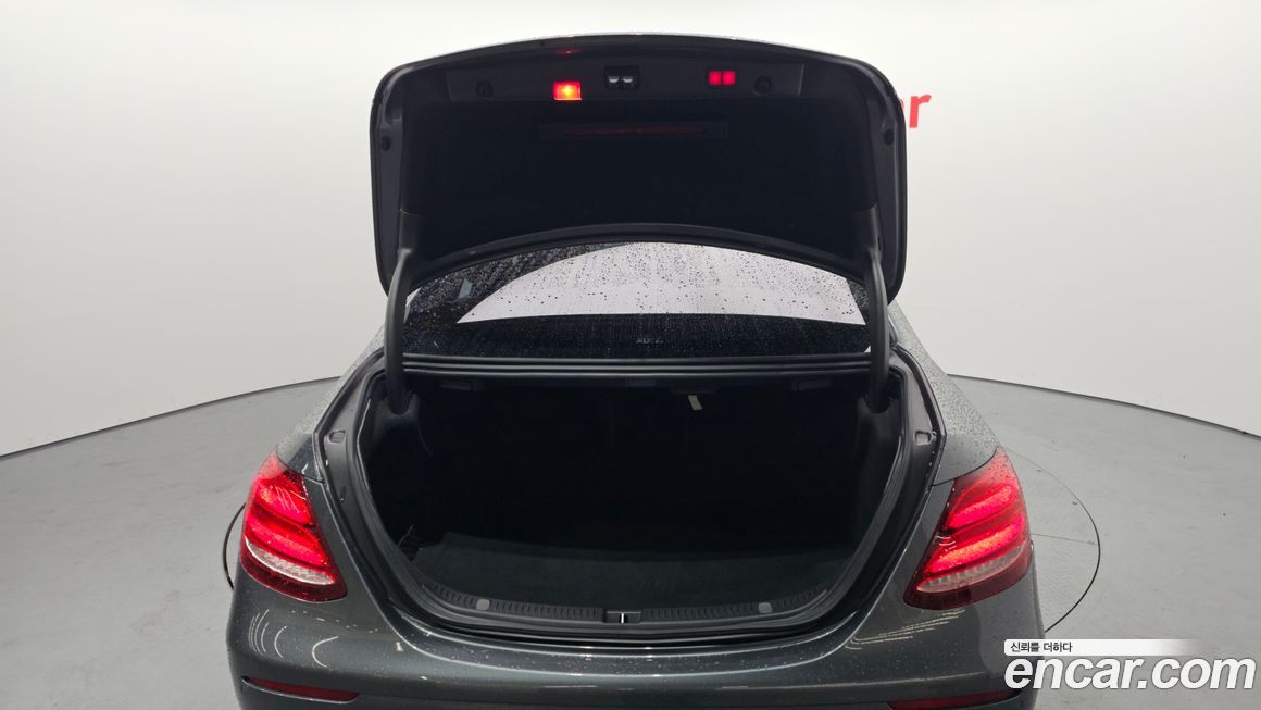 Mercedes-Benz E-Class 2017