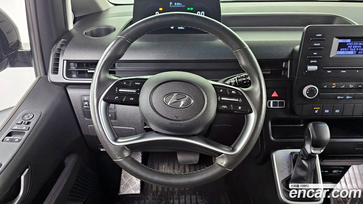 Hyundai Staria 2022