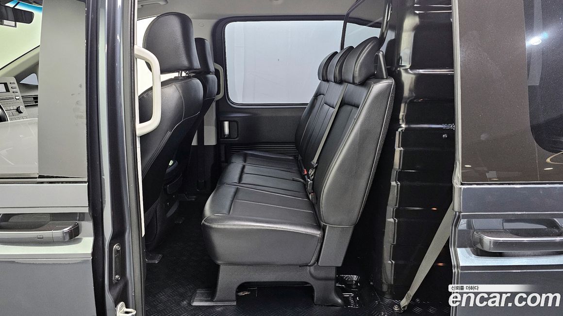 Hyundai Staria 2022
