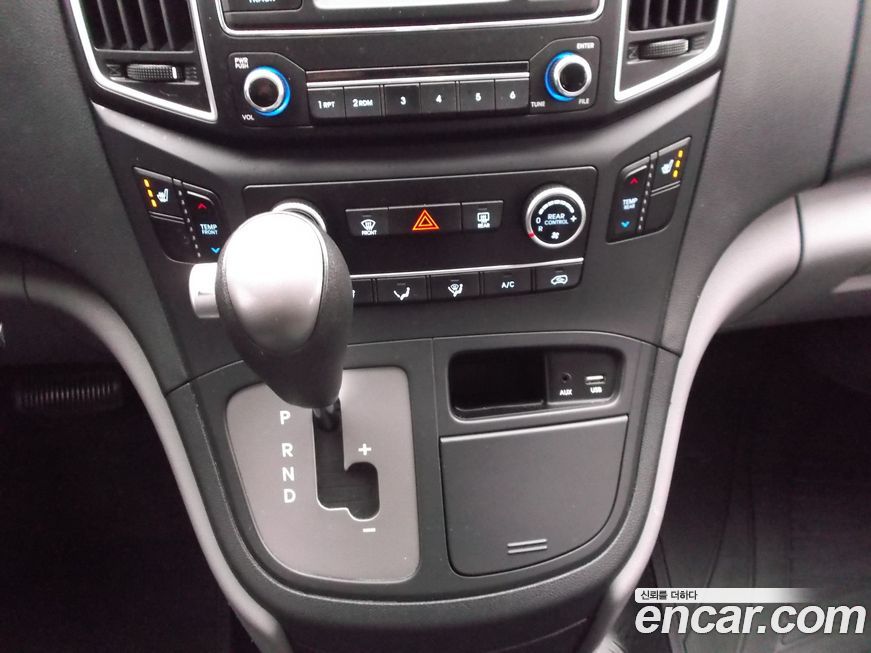 Hyundai Starex 2019