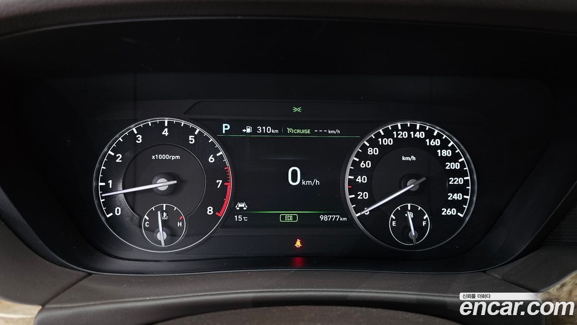Genesis EQ900 2016