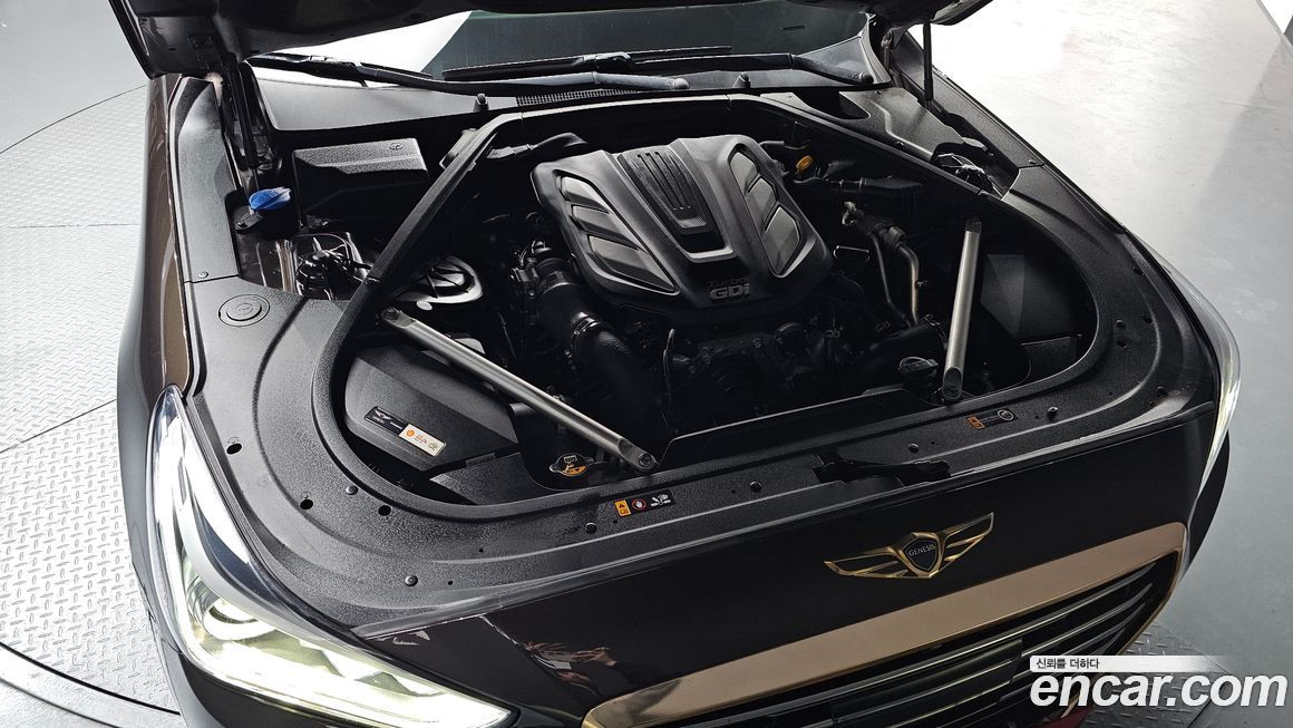 Genesis EQ900 2016