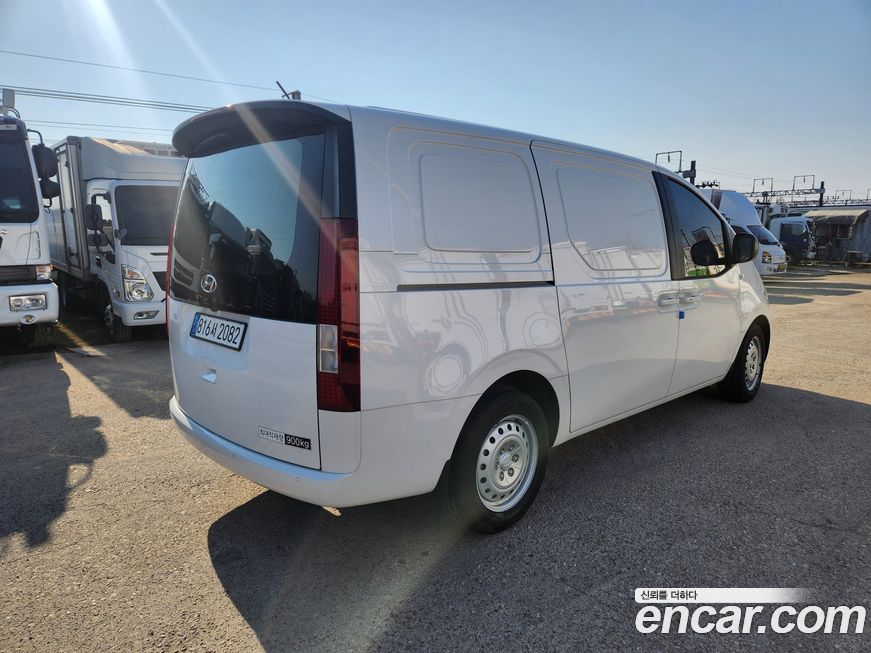 Hyundai Staria 2023