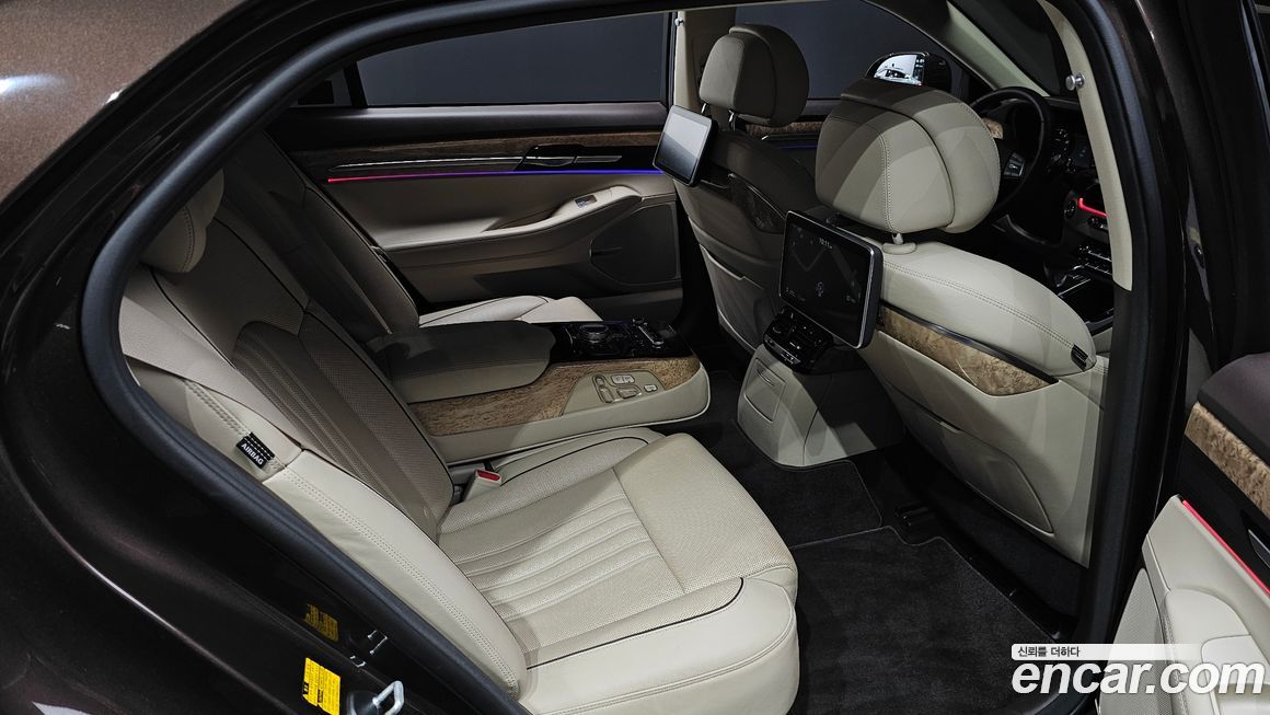 Genesis EQ900 2016
