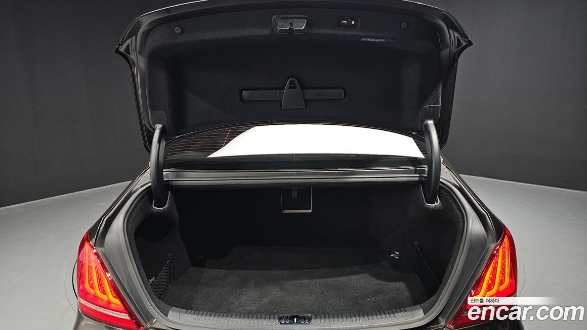Genesis EQ900 2016
