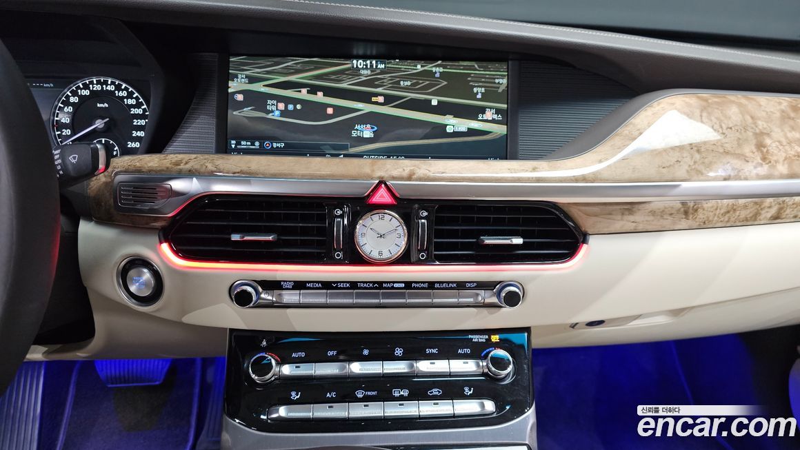 Genesis EQ900 2016