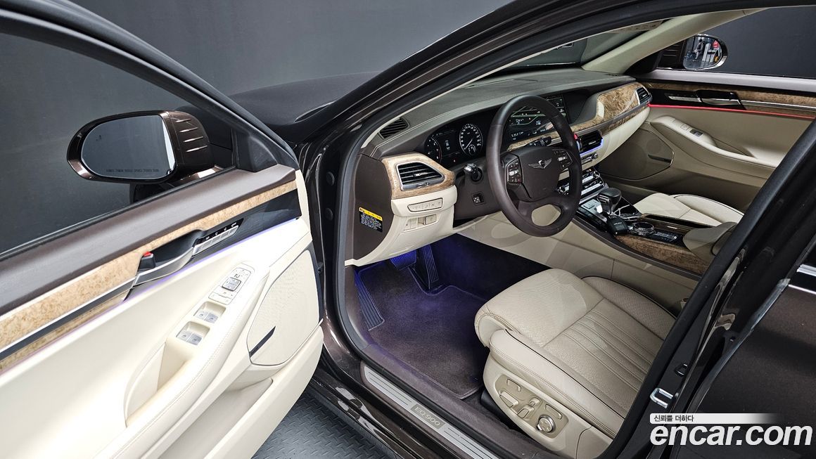 Genesis EQ900 2016