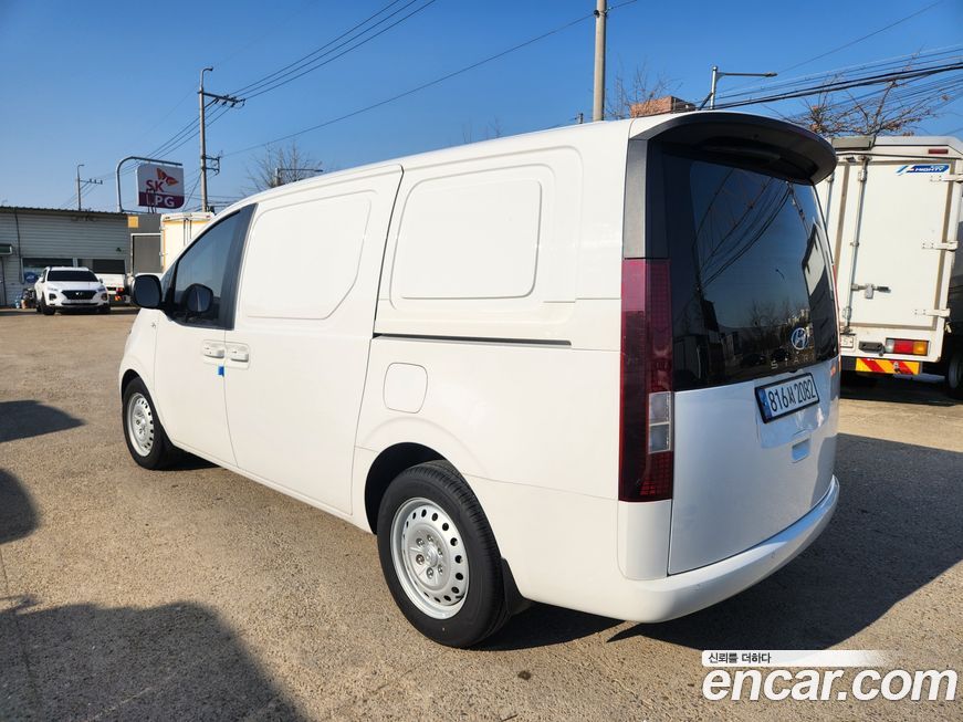 Hyundai Staria 2023