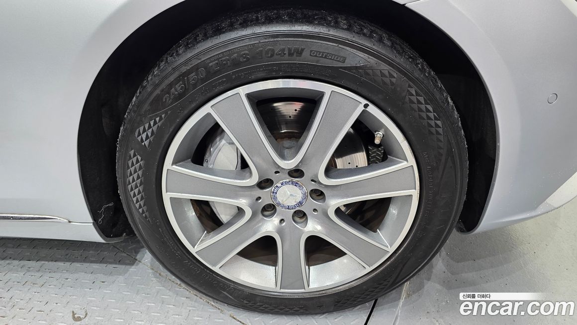 Mercedes-Benz S-Class 2014