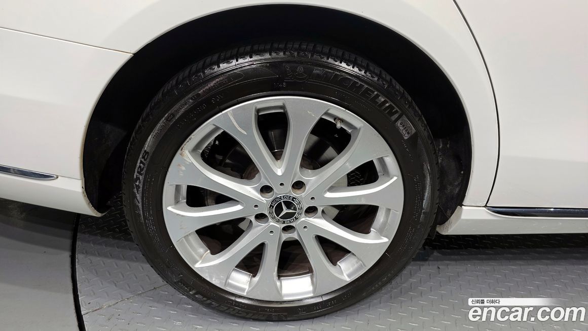 Mercedes-Benz E-Class 2019