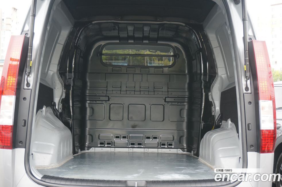 Hyundai Staria 2024
