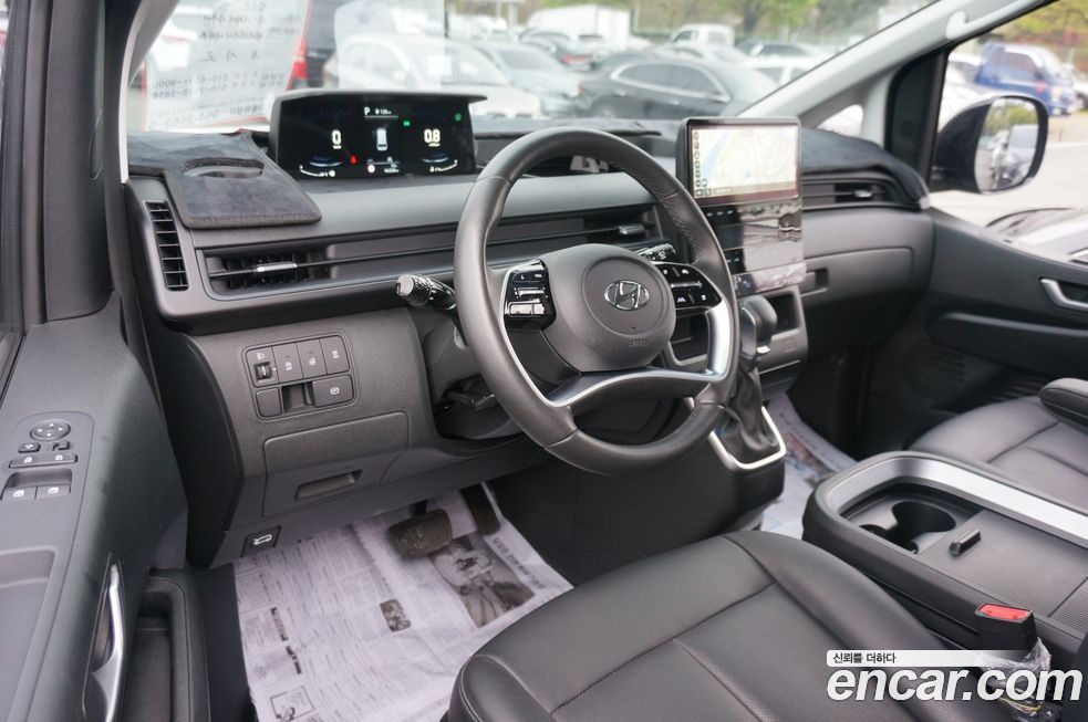Hyundai Staria 2024