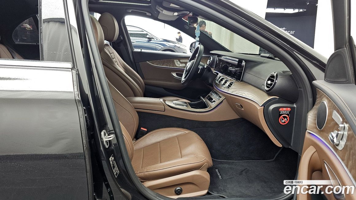 Mercedes-Benz E-Class 2021