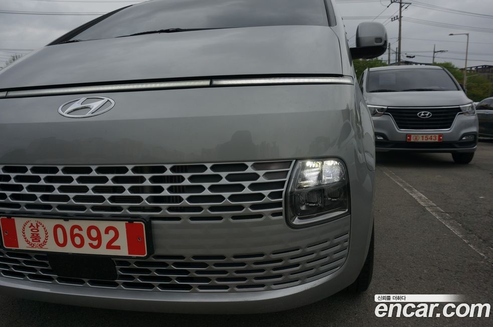 Hyundai Staria 2024