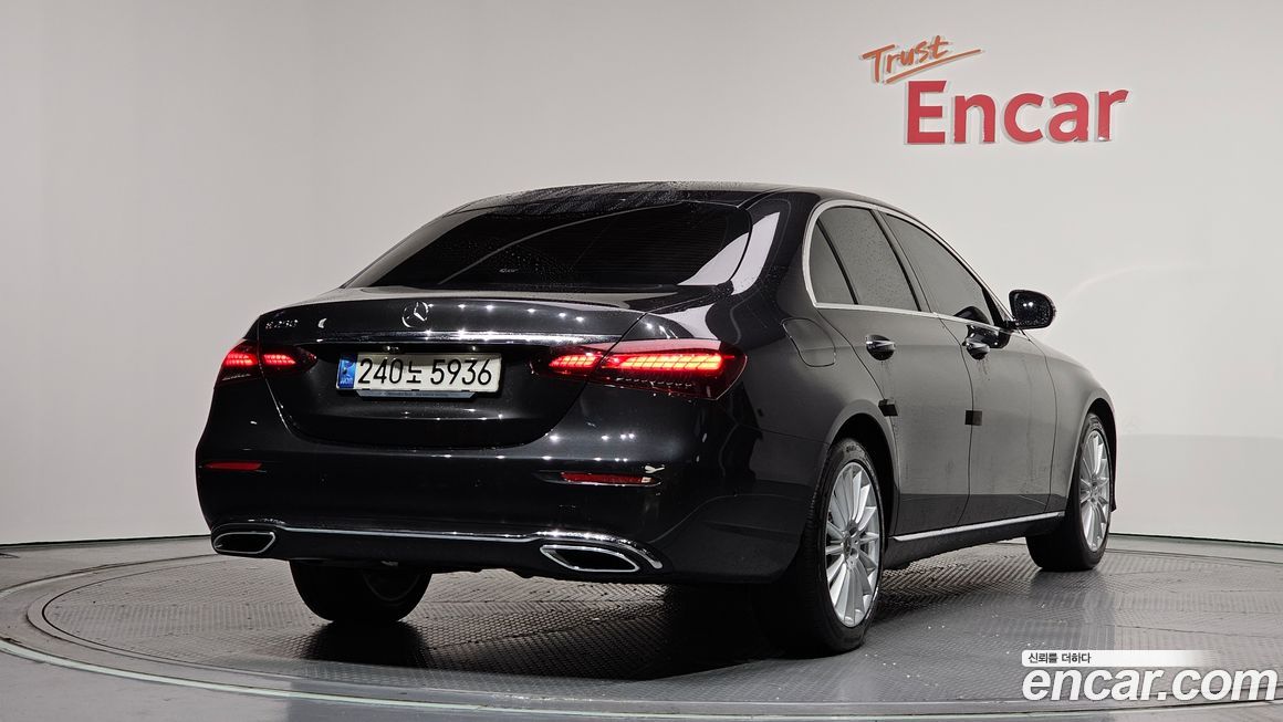 Mercedes-Benz E-Class 2021