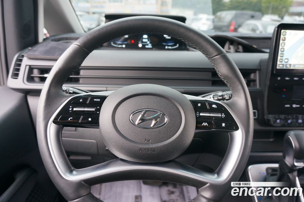 Hyundai Staria 2024